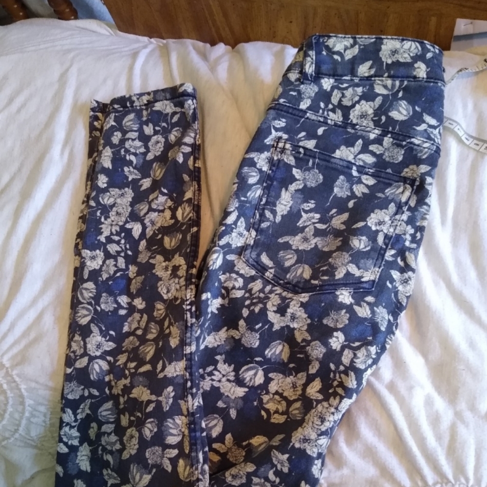 H&M denim floral jeans